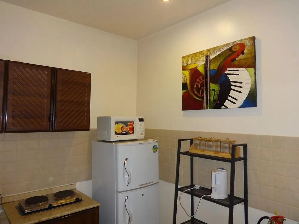 جدة La Fontaine Quraish Suites 3*,