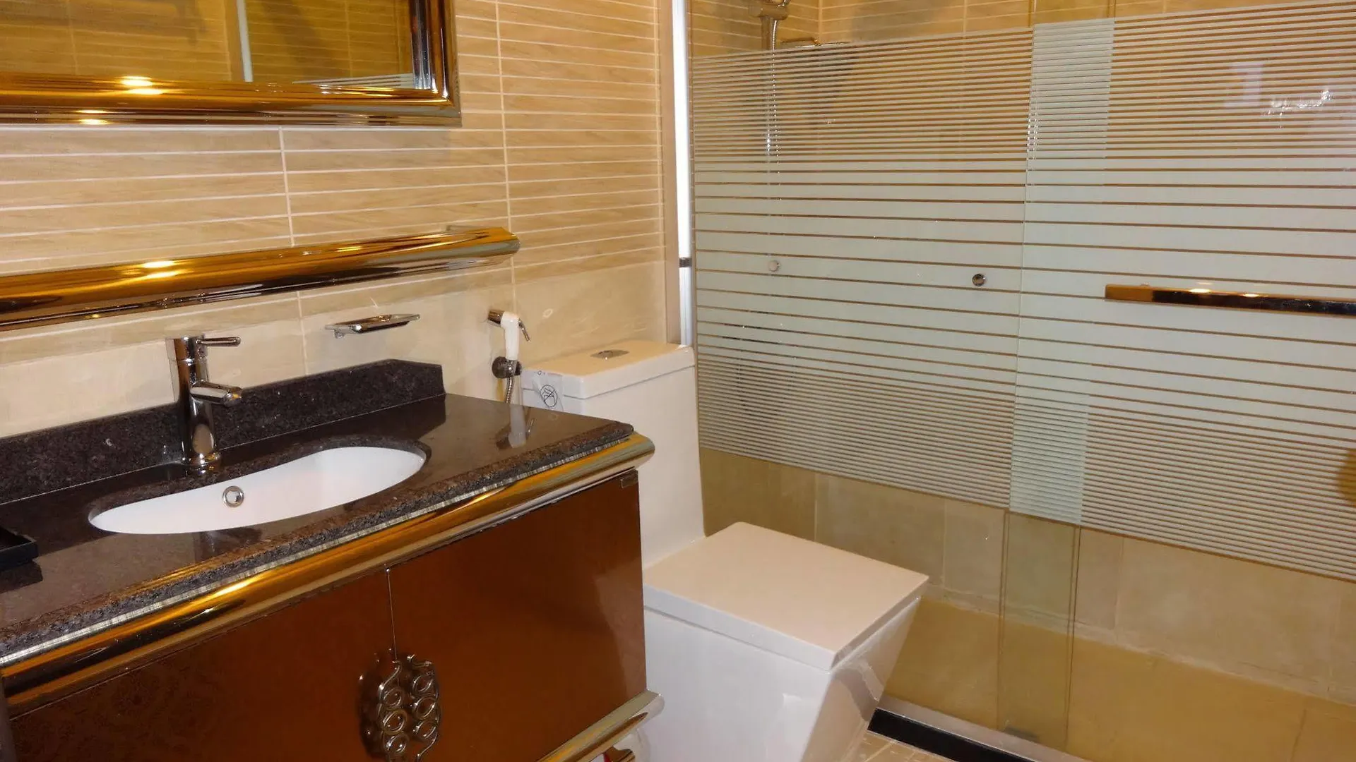 جدة La Fontaine Quraish Suites المملكة العربية السعودية