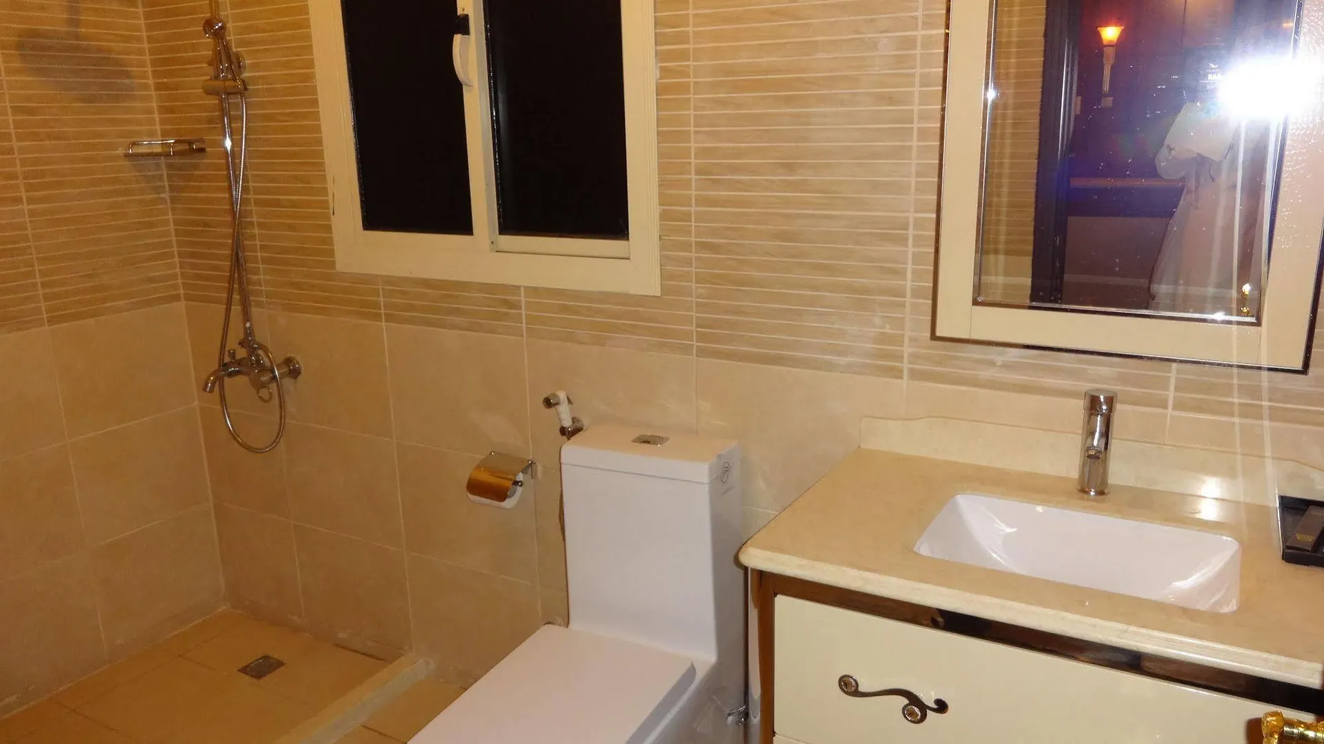 جدة La Fontaine Quraish Suites شقة فندقية